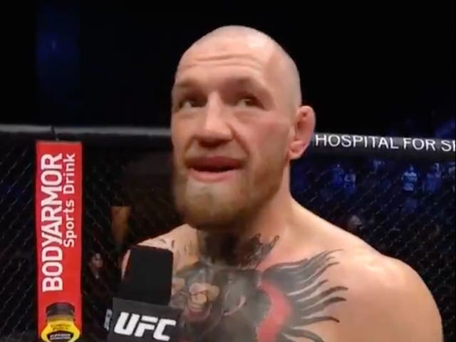 Conor McGregor reacciona tras perder ante Dustin Poirier