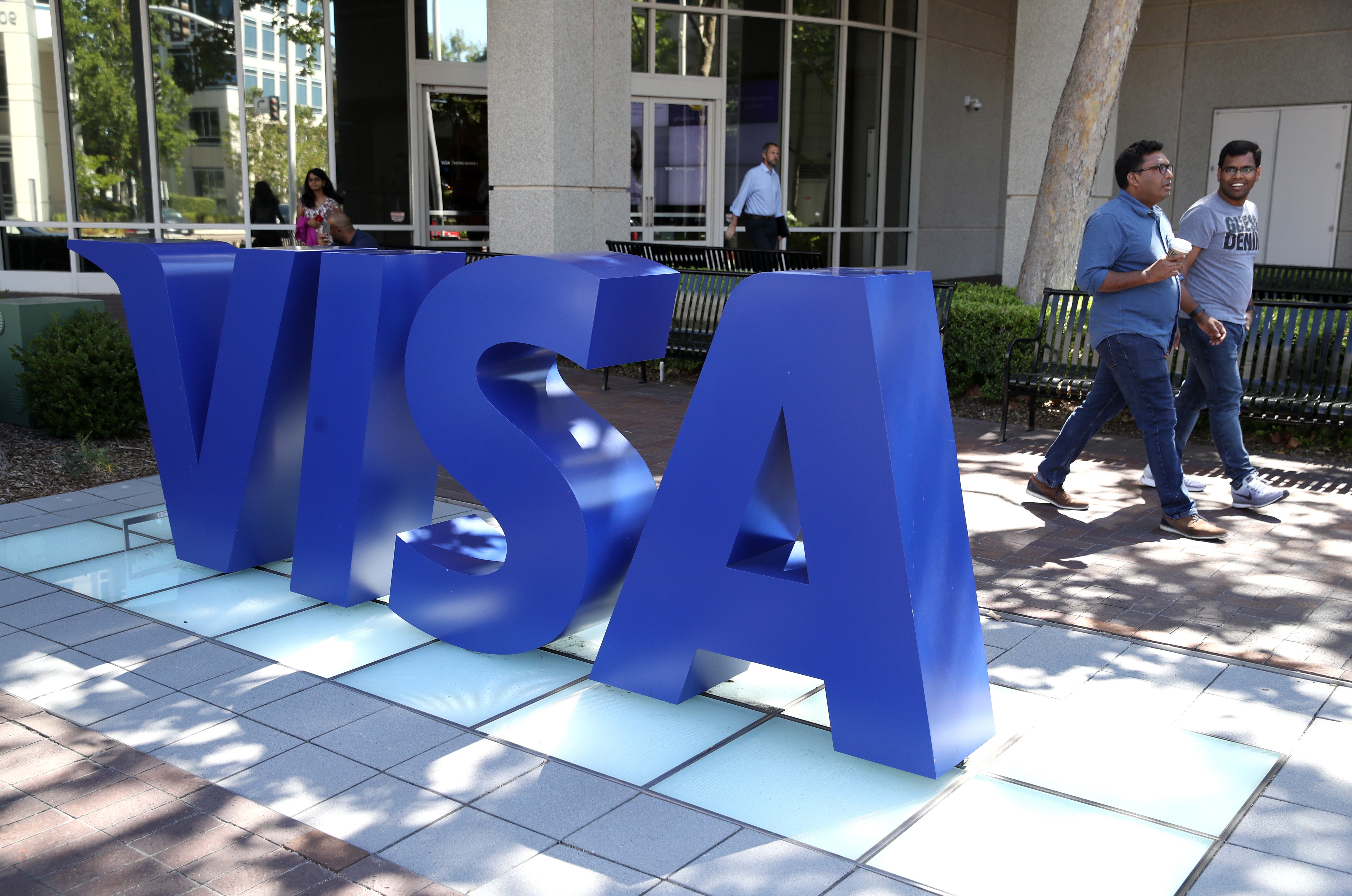 Visa down: Customers across UK complain of payments failing to go through