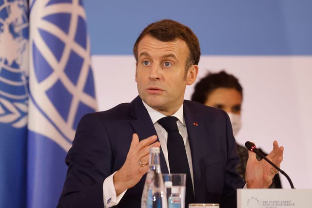 El presidente francés Emmanuel Macron fue uno de los primeros líderes mundiales convocados por Joe Biden.