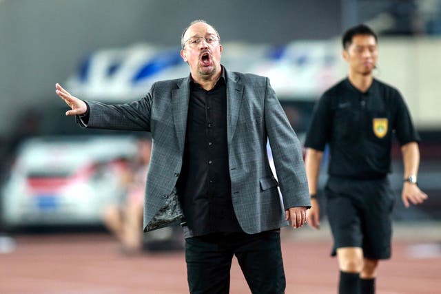 Rafa Benítez durante su etapa en Dalian Professional