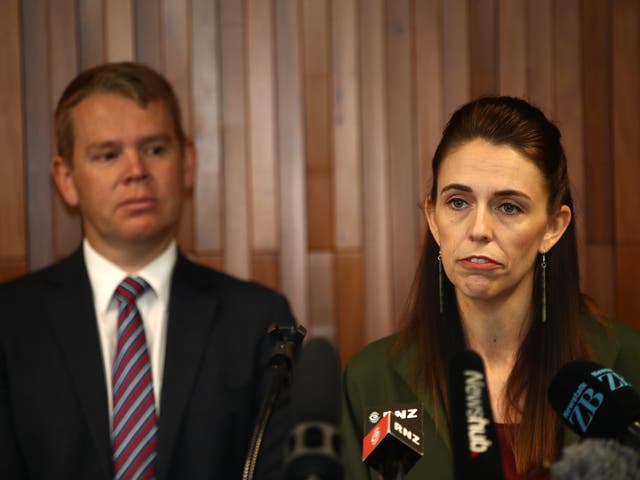 <p>Bajo el liderazgo de la primera ministra Jacinda Ardern , el país de cinco millones ha sido ampliamente elogiado en todo el mundo por su respuesta a la pandemia</p>