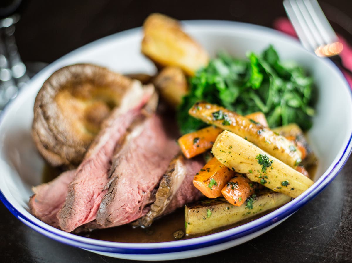 You could get paid to become a Sunday roast reviewer