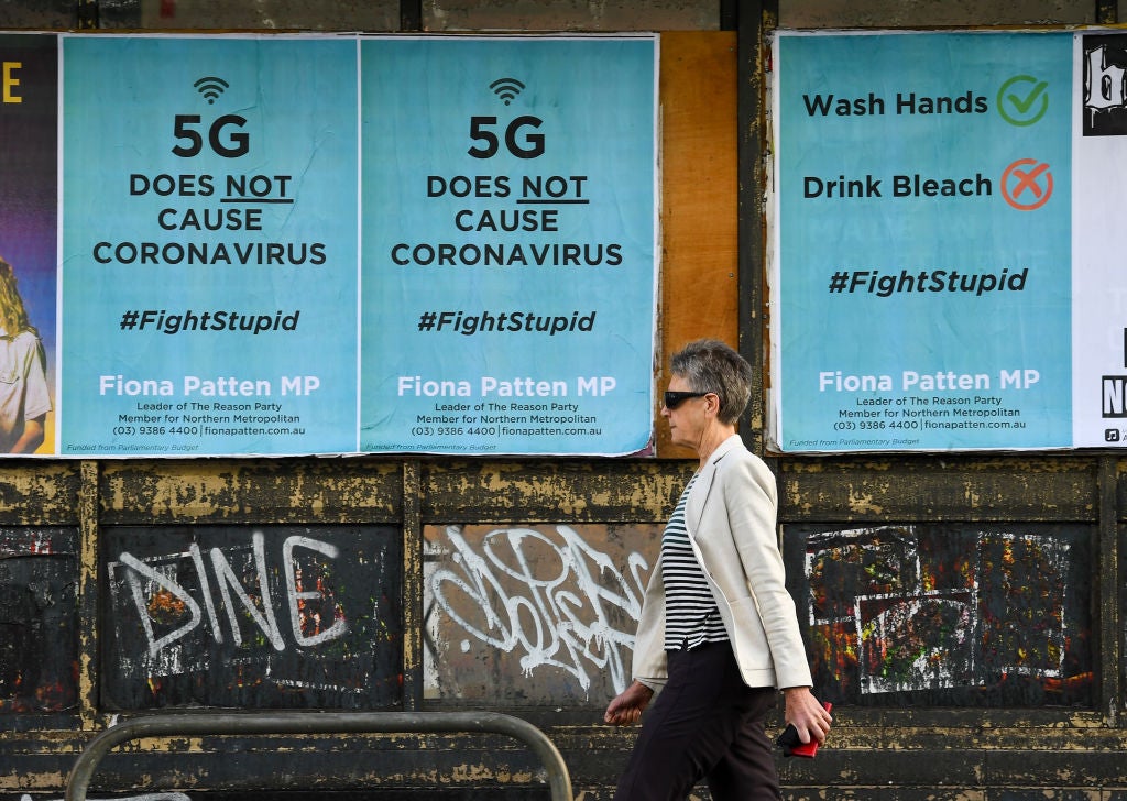 Public service announcement posters in Australia, negating a conspiracy that 5G telecommunications technology causes the coronavirus