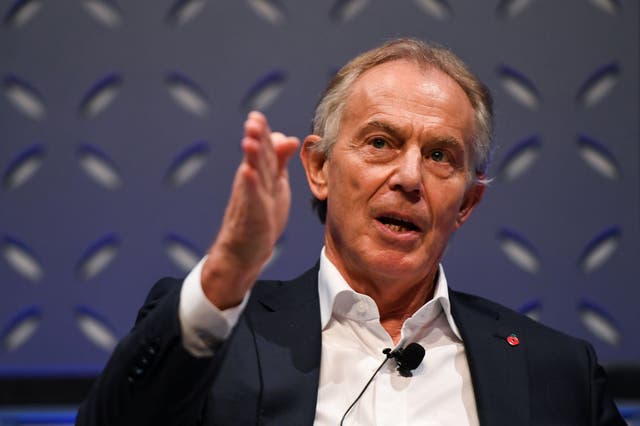 <p>Lisboa, Portugal - 07 de noviembre: el ex primer ministro británico Tony Blair en el escenario del foro durante el segundo día de la Cumbre Web 2018 en el Altice Arena el 7 de noviembre de 2018 en Lisboa, Portugal. En 2018, más de 70.000 asistentes de más de 170 países volarán a Lisboa para Web Summit, incluidas más de 1.500 startups, 1.200 ponentes y 2.600 periodistas internacionales.&nbsp;</p>