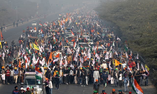 <p>Indian farmers organised parallel tractor parade on country’s Republic Day and fought through police barricades and tear gas. The rally turned violent leaving one dead.</p>