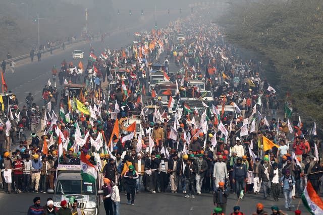 <p>Indian farmers organised parallel tractor parade on country’s Republic Day and fought through police barricades and tear gas. The rally turned violent leaving one dead.</p>