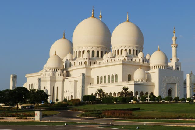<p>Sheikh Zayed Grand Mosque in Abu Dhabi</p>