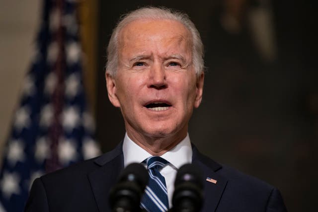 <p>El presidente estadounidense Joe Biden da un mensaje desde el &nbsp;State Dining Room de la Casa Blanca, el 27 de enero de 2021. AP Foto/Evan Vucci</p>