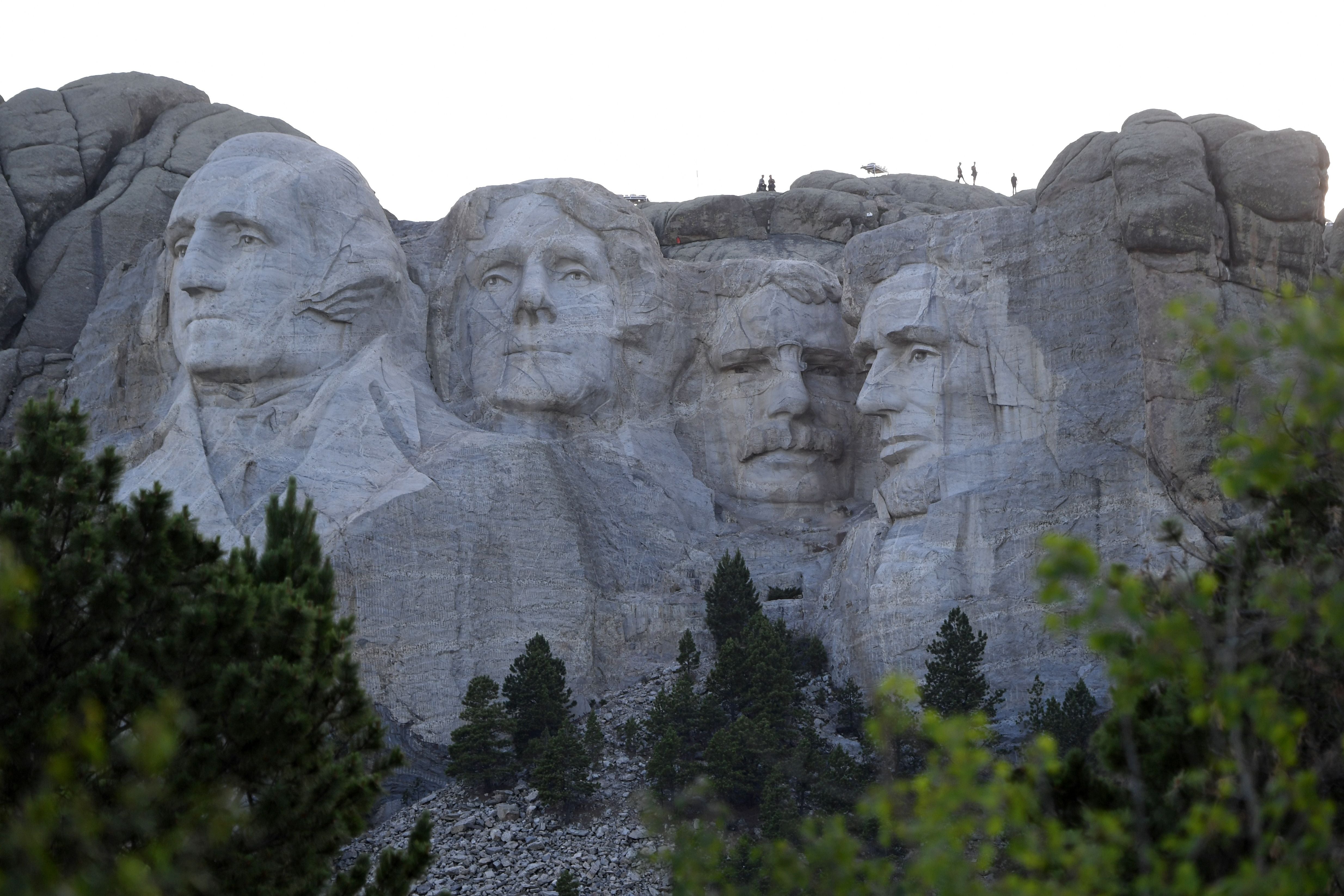 Четыре лоб. Гора Рашмор (США, Южная Дакота). Гора Рашмор (Mount Rushmore). Дакота гора Рашмор. Национальный мемориал Маунт Рашмор.