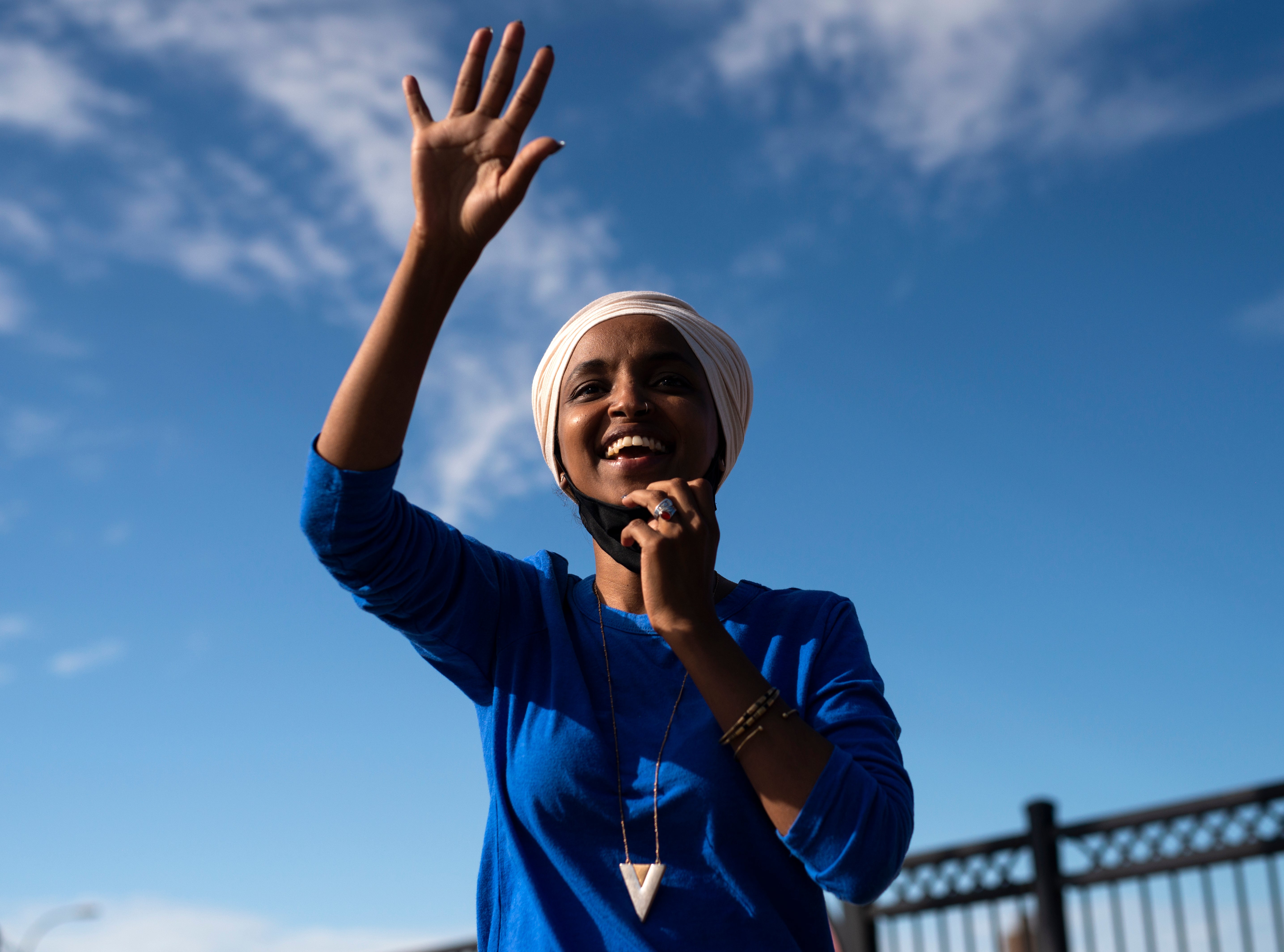 <p>&nbsp;Ilhan Omar suggests new stock trades tax to pay off student debt</p>