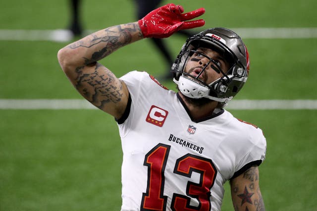 Mike Evans of the Tampa Bay Buccaneers celebrates