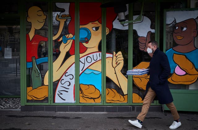 <p>Taken away: Paris restaurants have lost their raison d'etre</p>