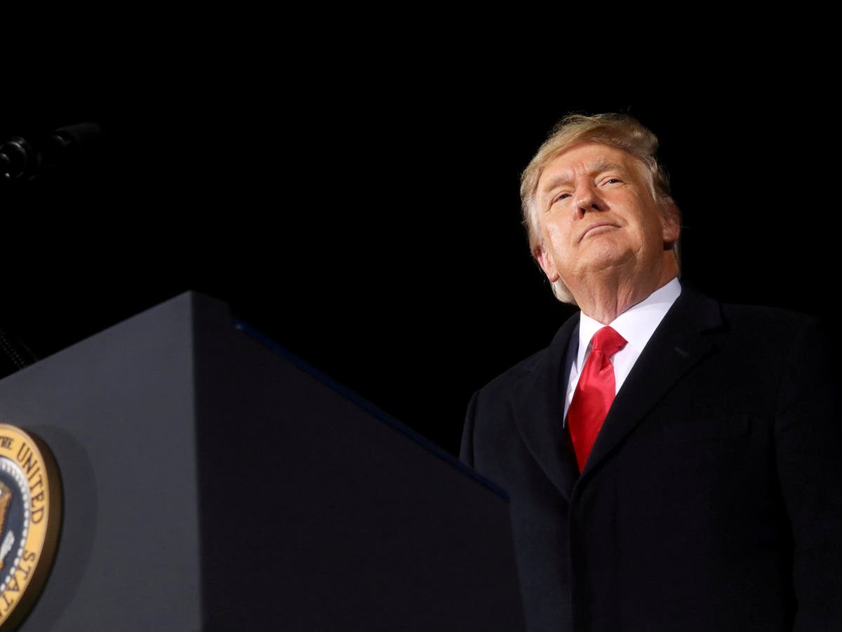 Canadian postal workers suspended for not delivering pro-Trump conspiracy paper Canadian postal workers suspended for not delivering pro-Trump conspiracy paper