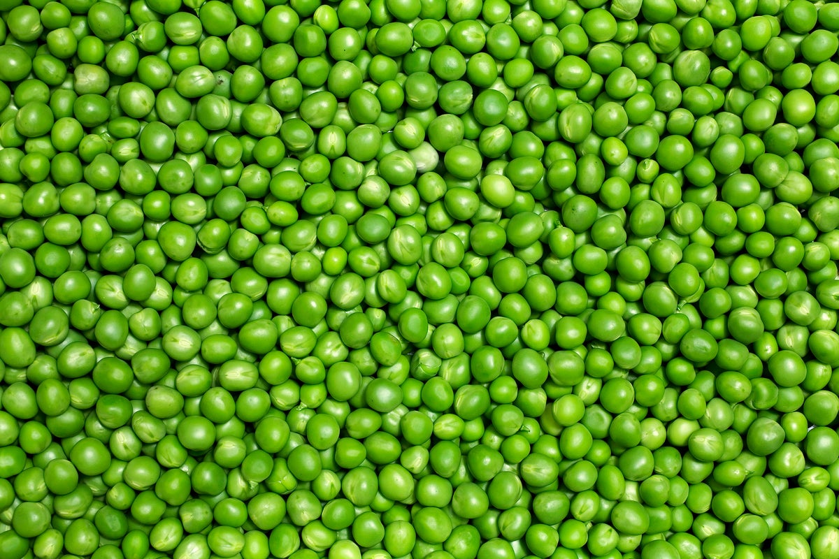 Peas are cheap and widely available. Here are five reasons to add them to your diet