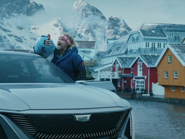 <p>Will Ferrell protagoniza el anuncio del Super Bowl de GM donde los fabricantes de automóviles promocionan algunos de sus nuevos vehículos eléctricos.</p>