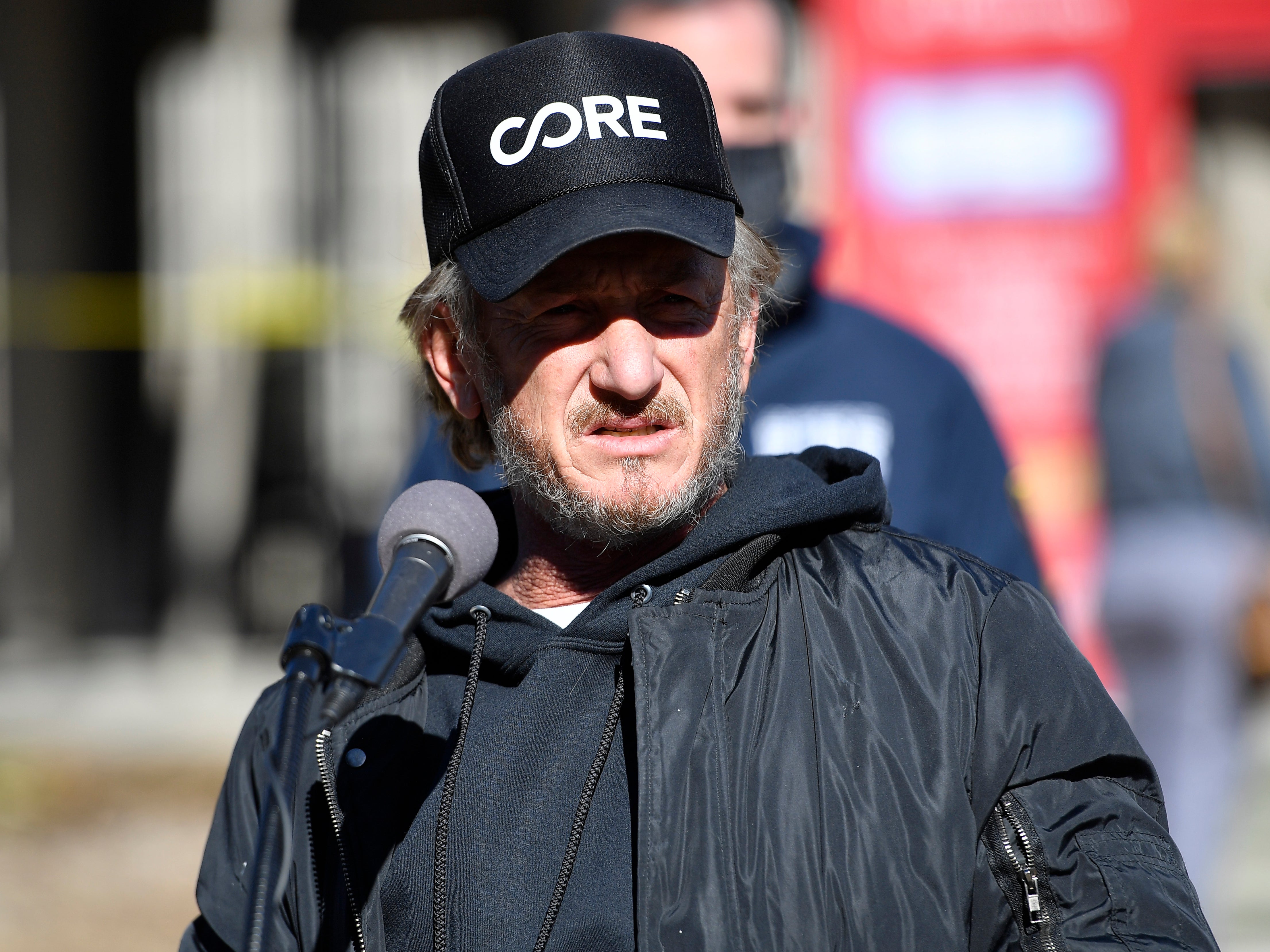 <p>Si alguien tiene un problema, instó al personal a utilizar "vías internas para la crítica productiva".</p>