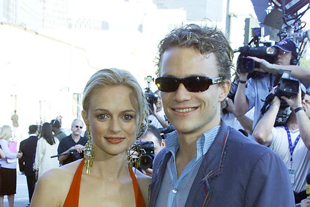 Heather Graham and Heath Ledger at a film premiere in 2001