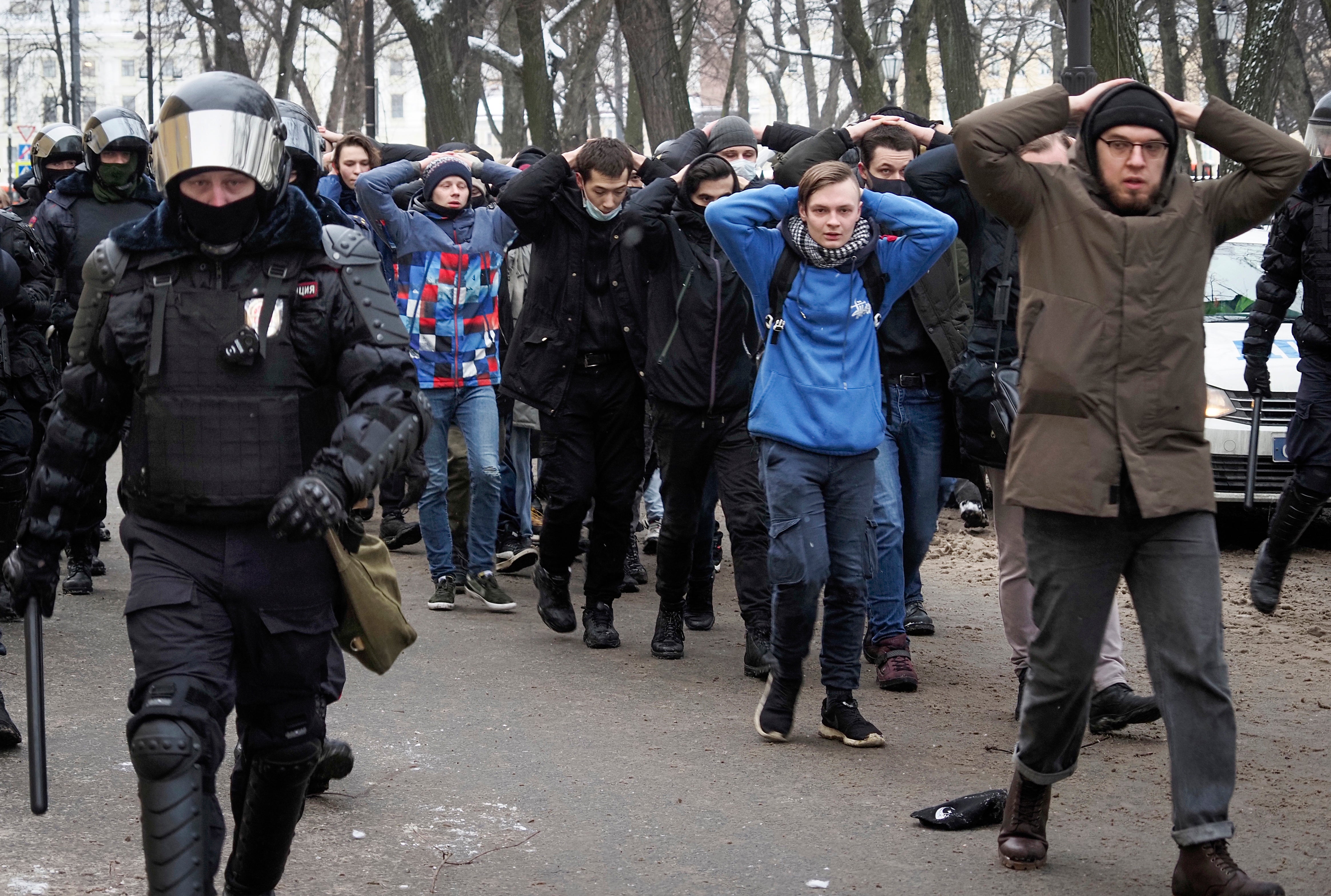 Злостное неповиновение. Митинг. Массовые протесты в России.