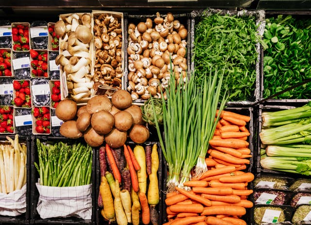 <p>Many fruits and vegetables are high in antioxidants</p>