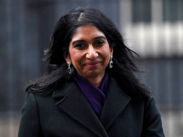 <p>Ministers are due to reform the law so Suella Braverman, the attorney general, is able to take six months' leave</p>