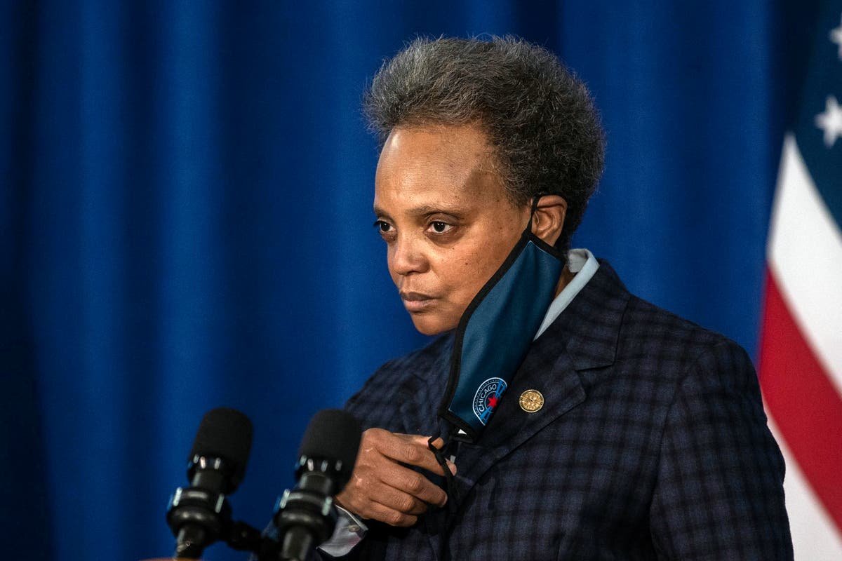 Chicago mayor demands, again, that teachers return to class classroom