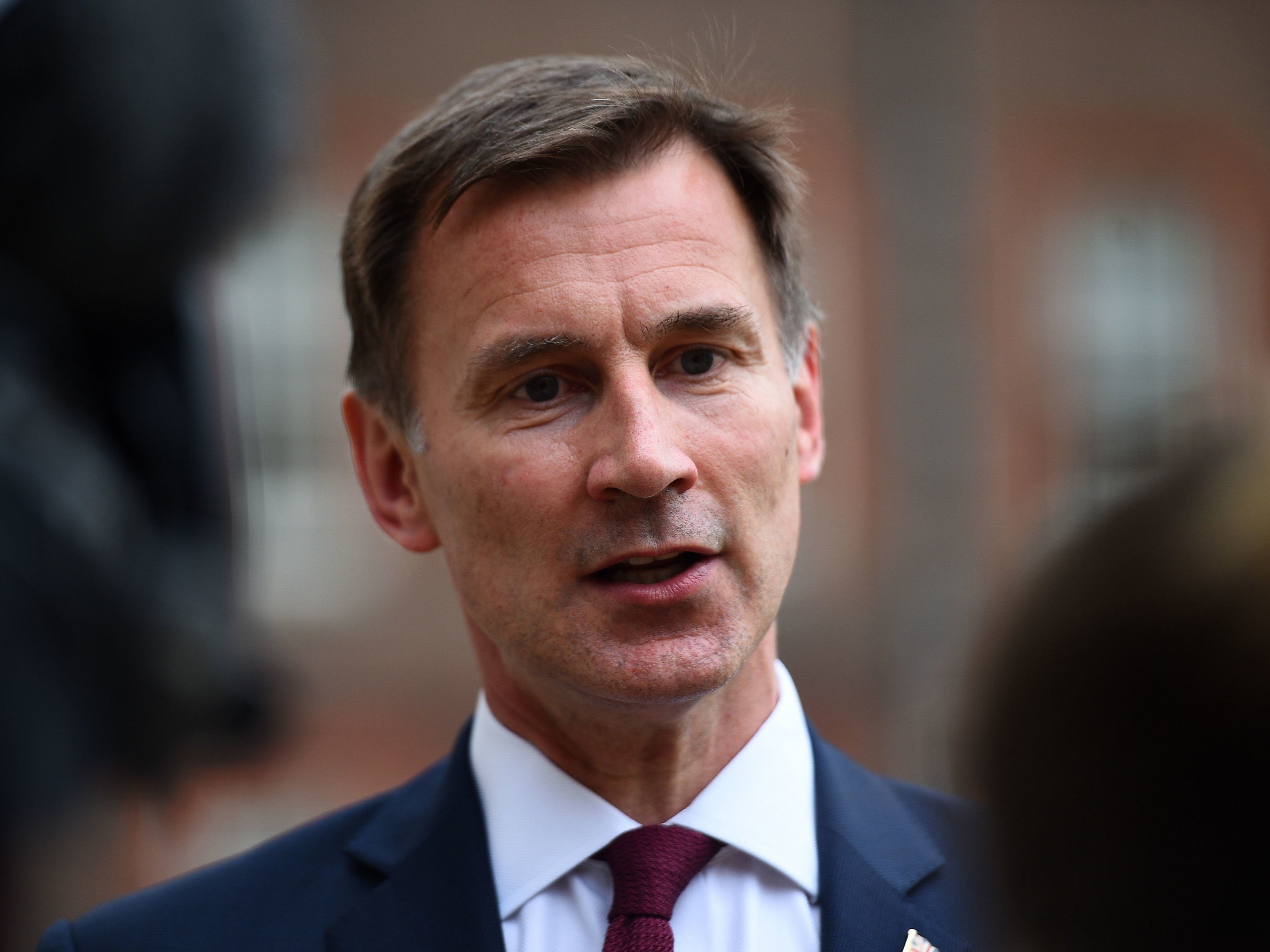 Former health secretary Jeremy Hunt has warned against lifting lockdown restrictions until coronavirus cases fall to 1,000 a day