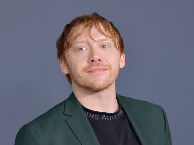 <p>Rupert Grint ha revelado que nunca ha visto la mayoría de las películas de la franquicia de Harry Potter .</p>