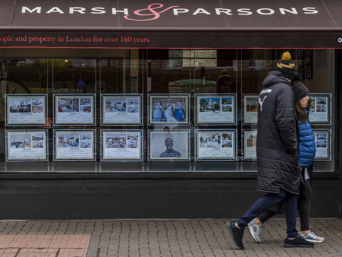 First homes cost £222,000 thanks to pandemic price climb First homes cost £222,000 thanks to pandemic price climb