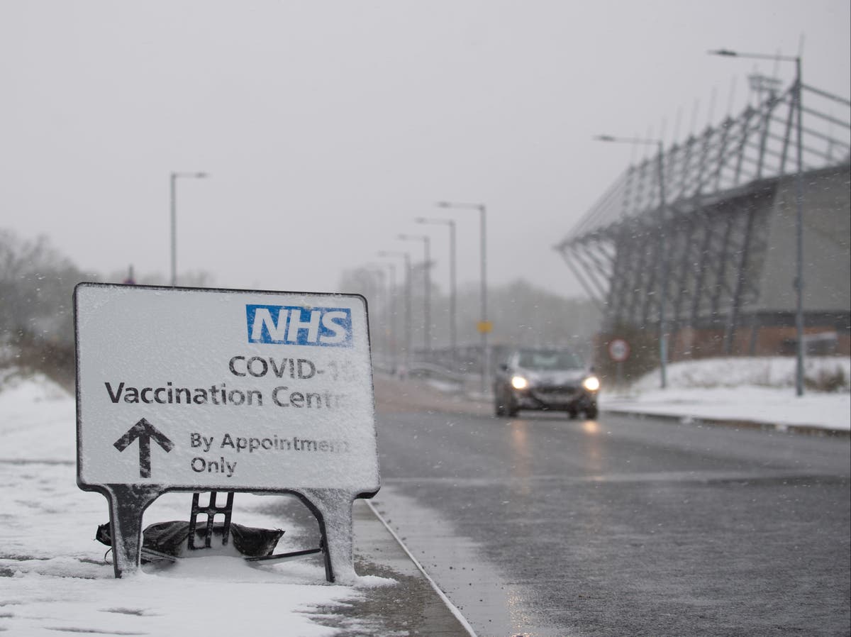 Storm Darcy Heavy Snow Forces Vaccine Centres To Shut As Beast From The East Ii Hits Uk The Independent