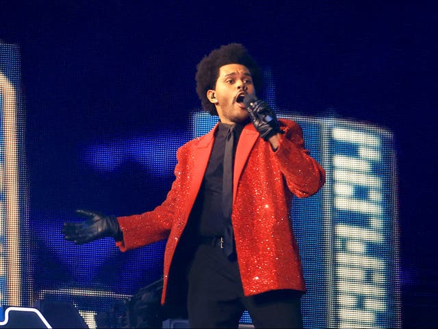 <p>The Weeknd se presenta durante el espectáculo de medio tiempo del Super Bowl LV de Pepsi en el estadio Raymond James el 7 de febrero de 2021 en Tampa, Florida. </p>