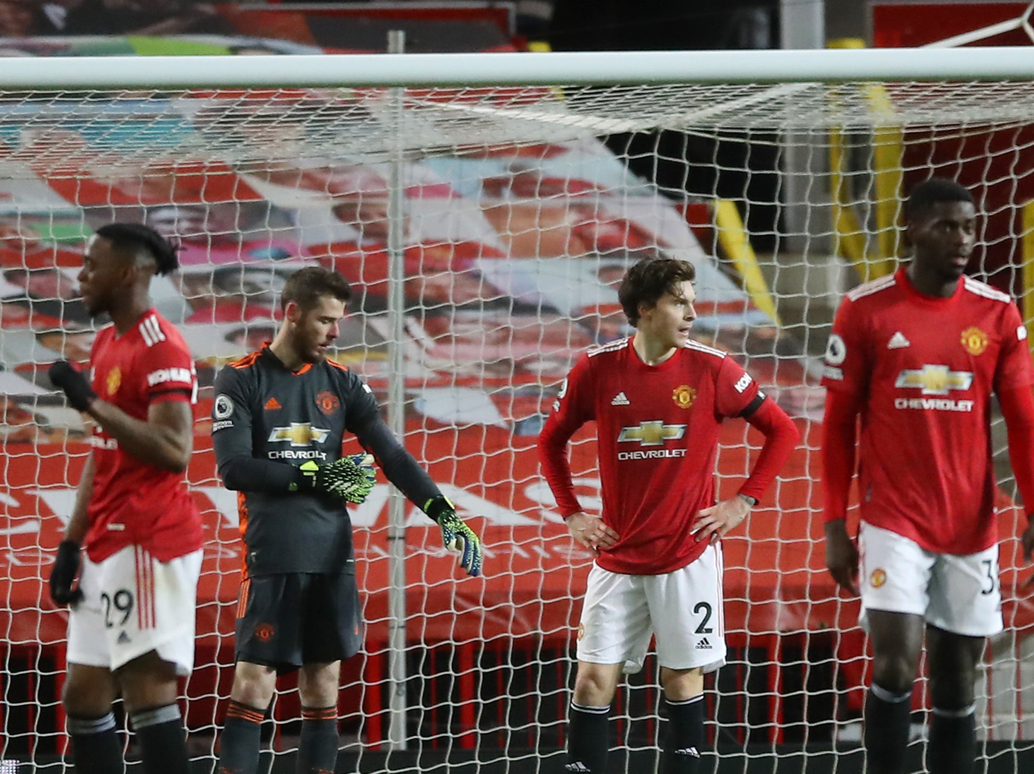 Man United players react to their draw against Everton