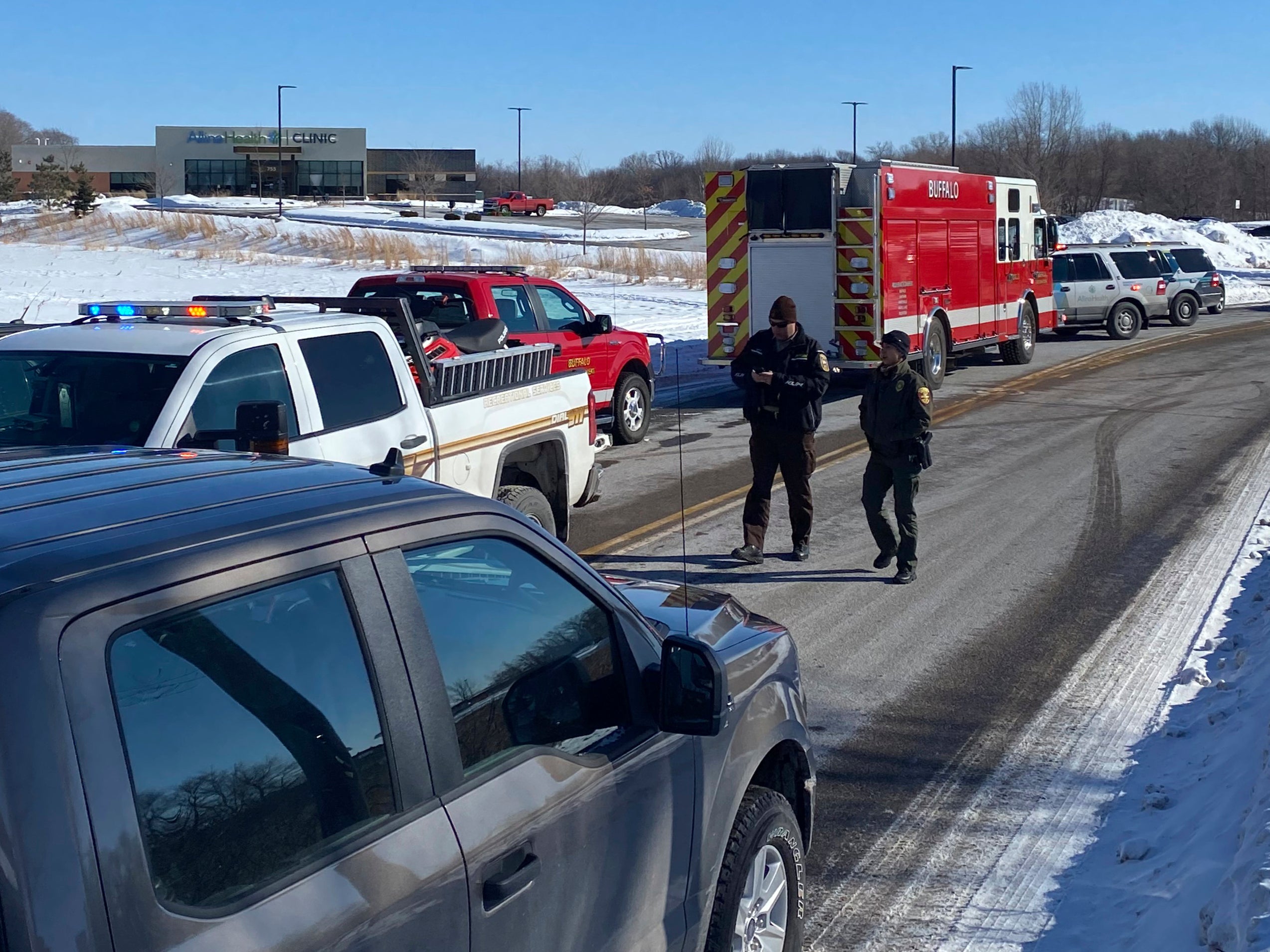 <p>l medio local de noticias <em>The Star Tribune </em>informó que una bomba había explotado en la clínica y hasta cinco personas resultaron heridas en el incidente</p>