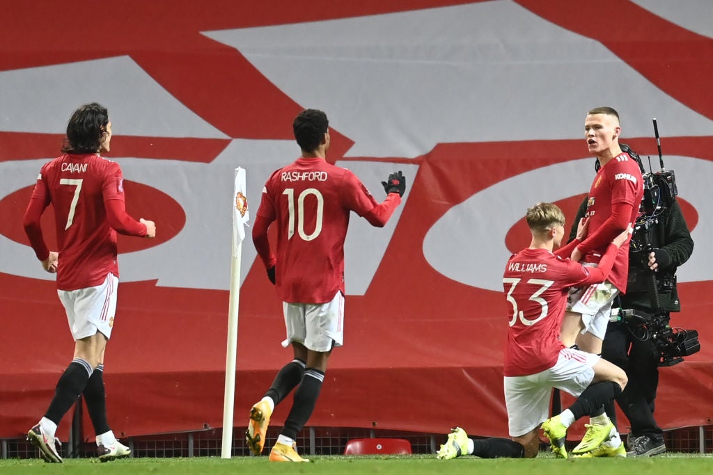 Scott McTominay celebrates with teammates