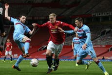 Donny van de Beek, Bruno Fernandes and why Manchester United must learn to use two very different No 10s