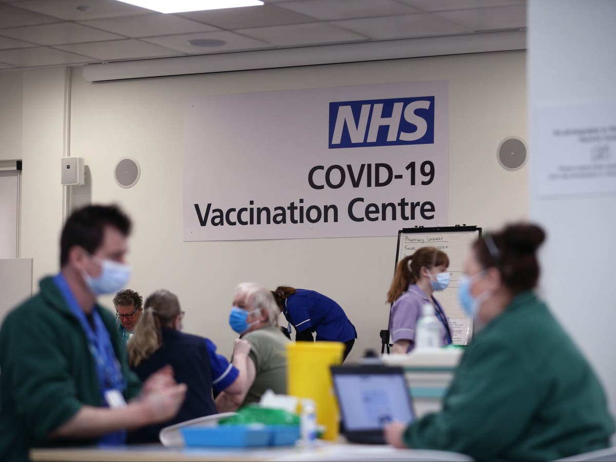 Covid news &ndash; live: Anger over 10-year prison threat as testing rolled out in London over South Africa variant