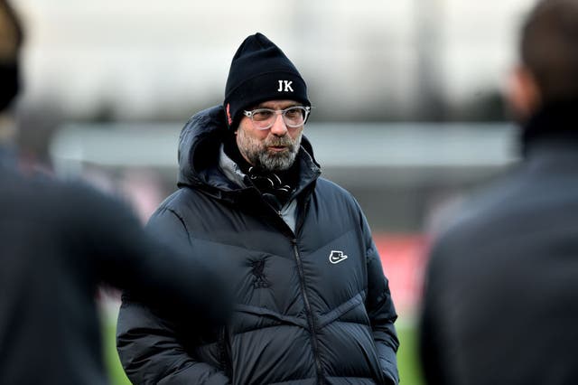 <p>Jurgen Klopp, gerente de Liverpool durante una sesión de entrenamiento en AXA Training Center el 5 de febrero de 2021 en Kirkby, Inglaterra. </p>