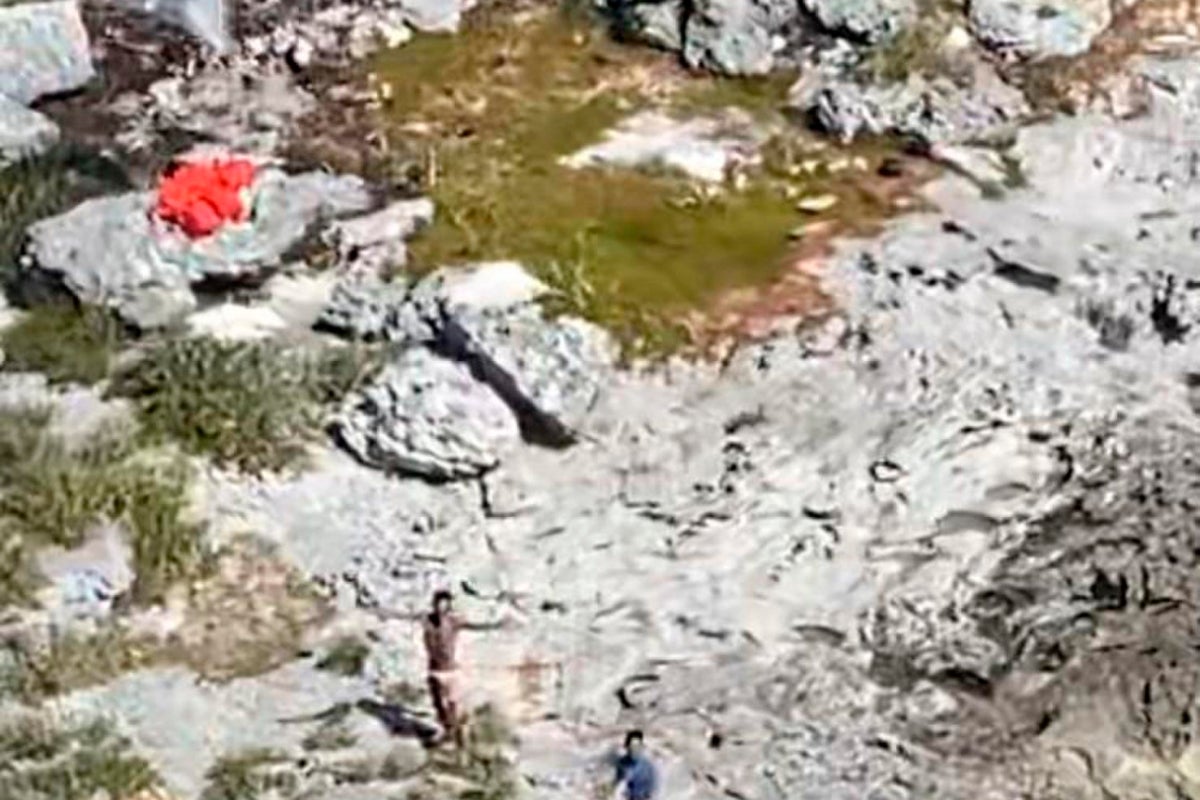 Coast Guard rescues 3 Cubans stranded on island for 33 days island Men ...
