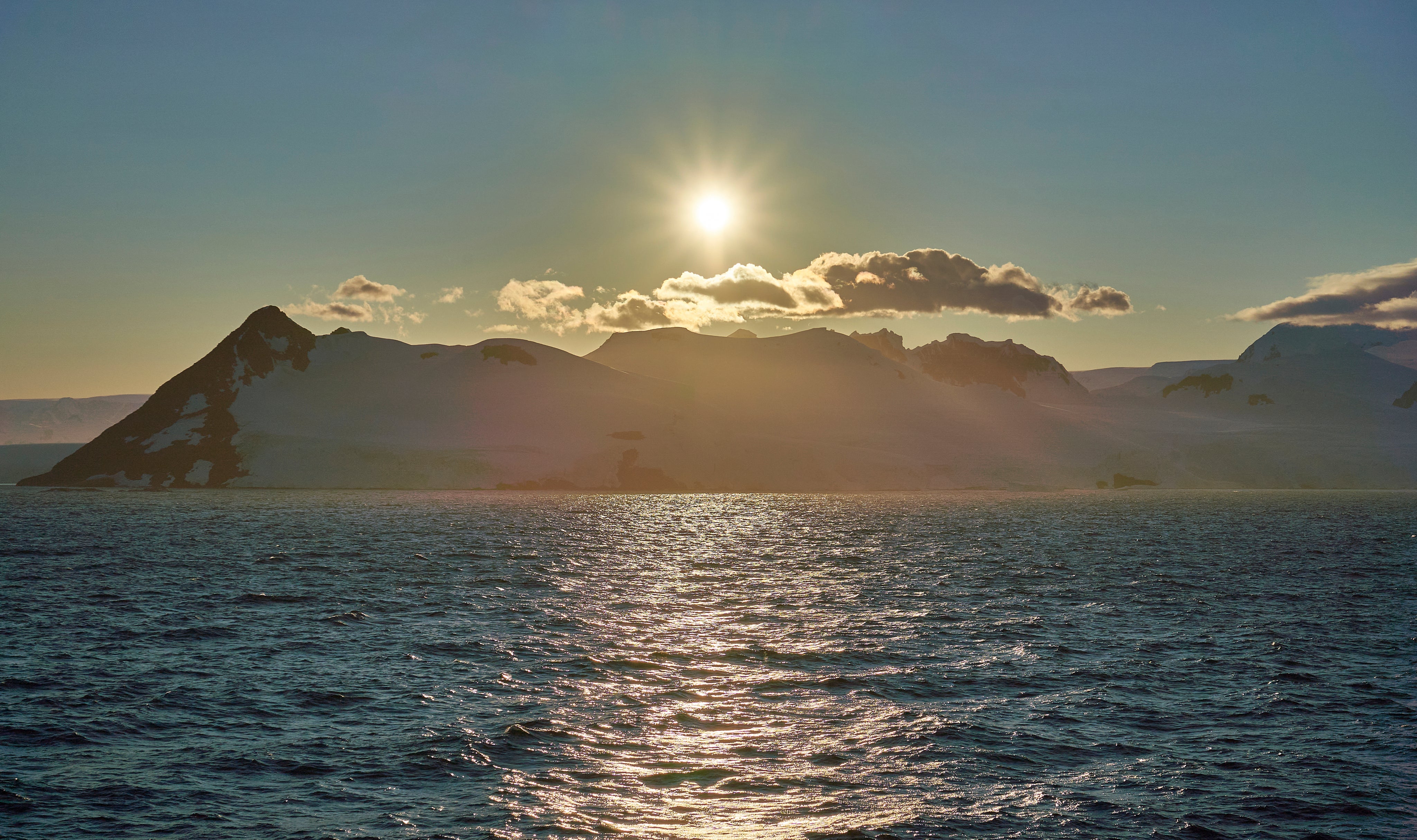 There is a lack of precise data on Antarctica’s tourist capacity
