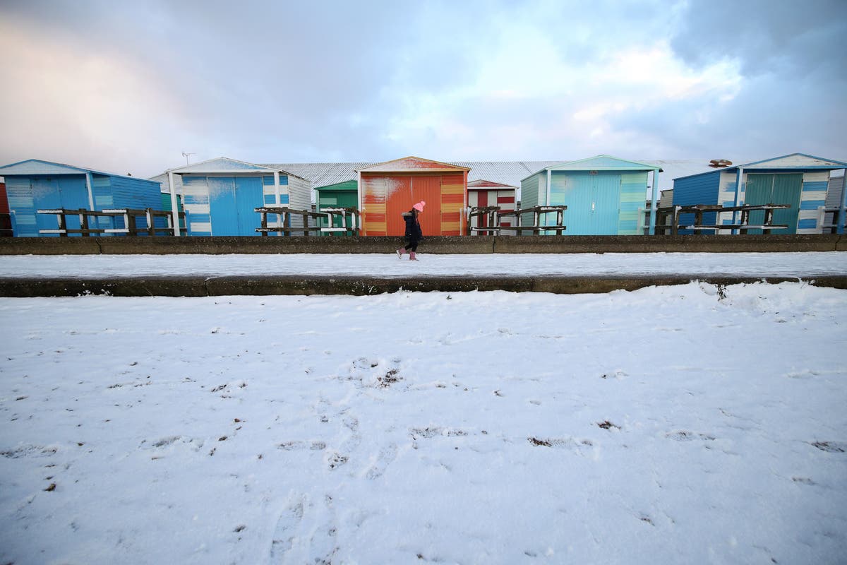 UK weather: More snow and freezing temperatures expected