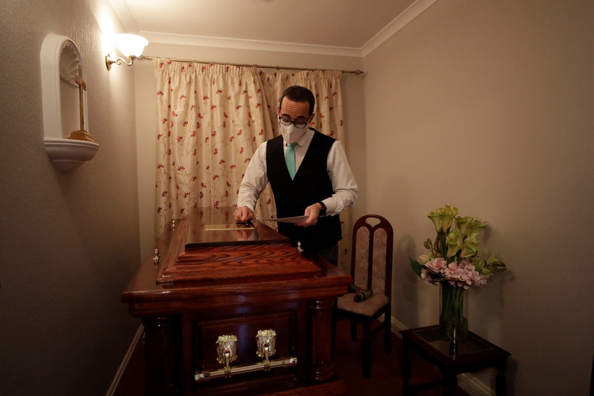 Pandemic takes a toll on exhausted UK funeral directors