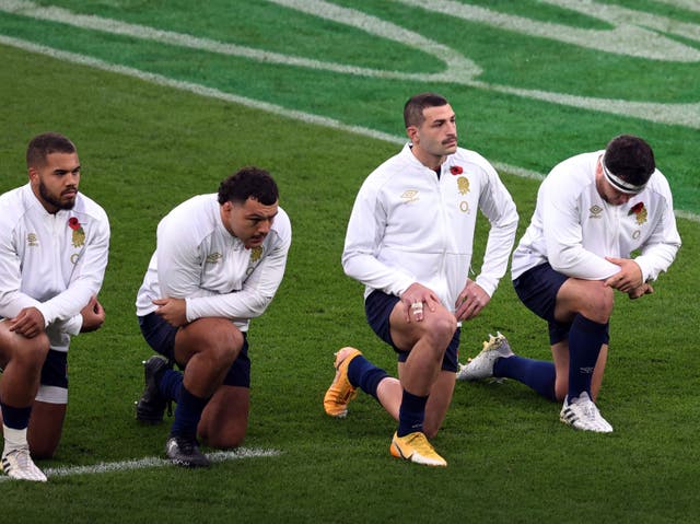 England players take the knee