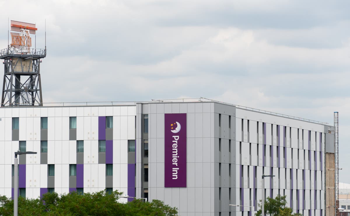 Heathrow says government&rsquo;s hotel quarantine plan not ready 48 hours before launch