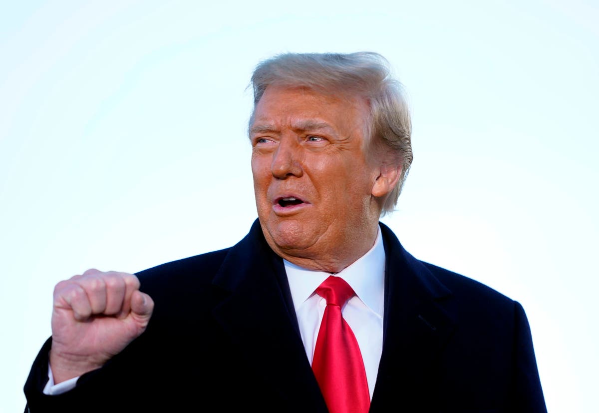 Trump property dealings being investigated by New York prosecutors, report says Trump property dealings being investigated by New York prosecutors, report says