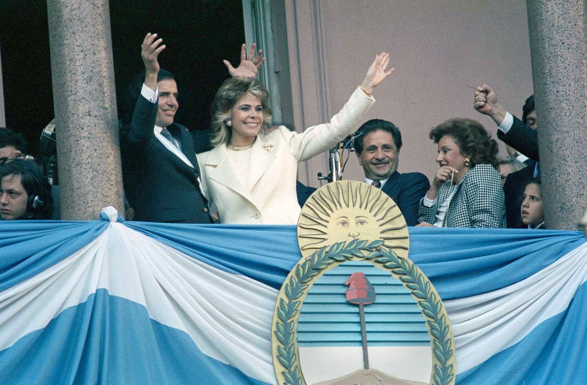 Flamboyant former Argentine President Carlos Menem dies