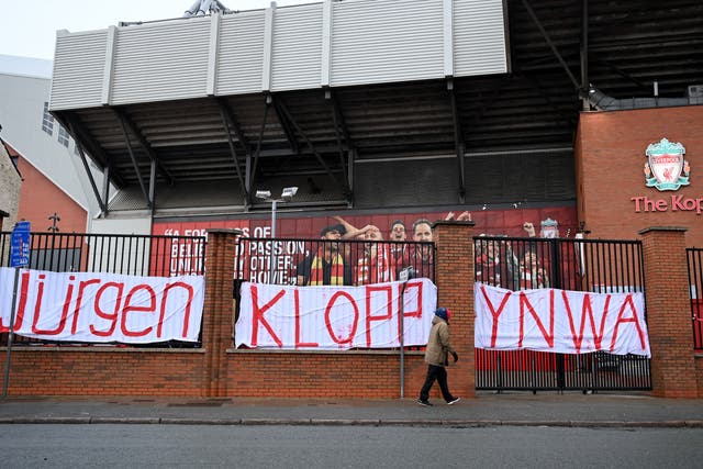 Fans unfurled a banner in support of coach Jurgen Klopp at Anfield