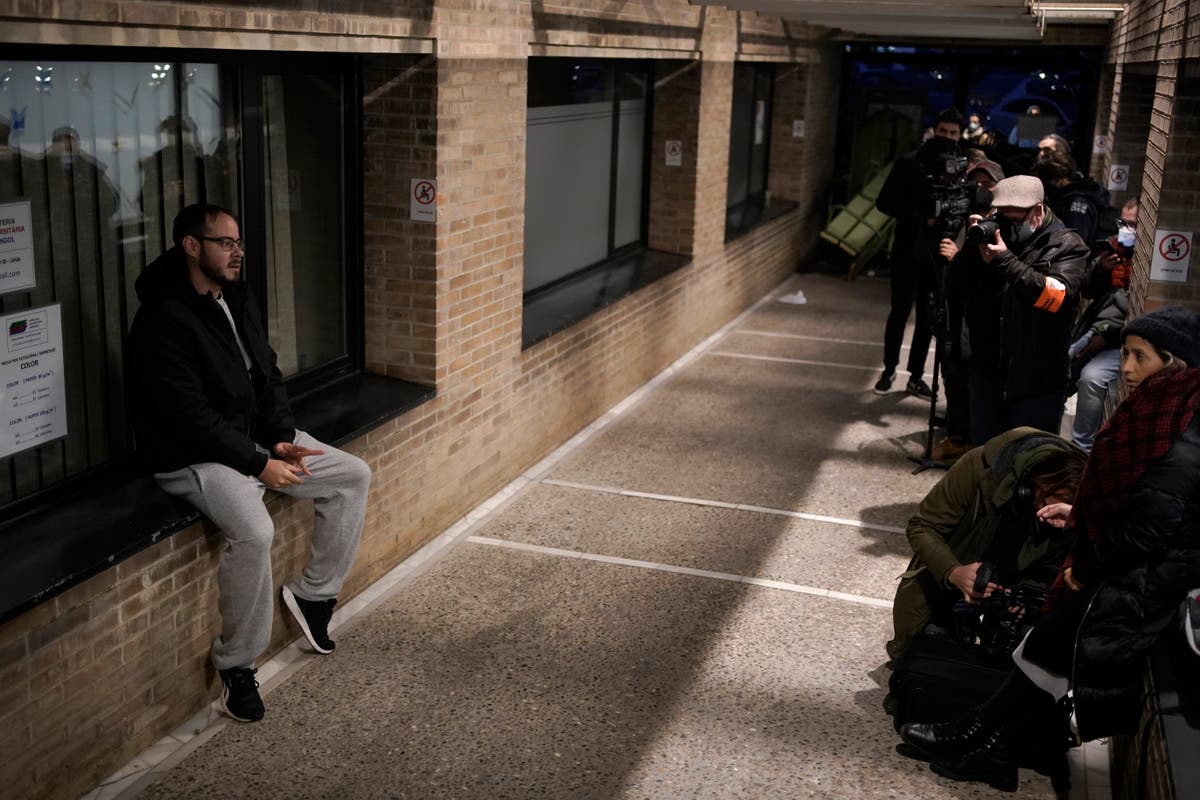 Spanish rapper rejects imprisonment, draws focus to gag law