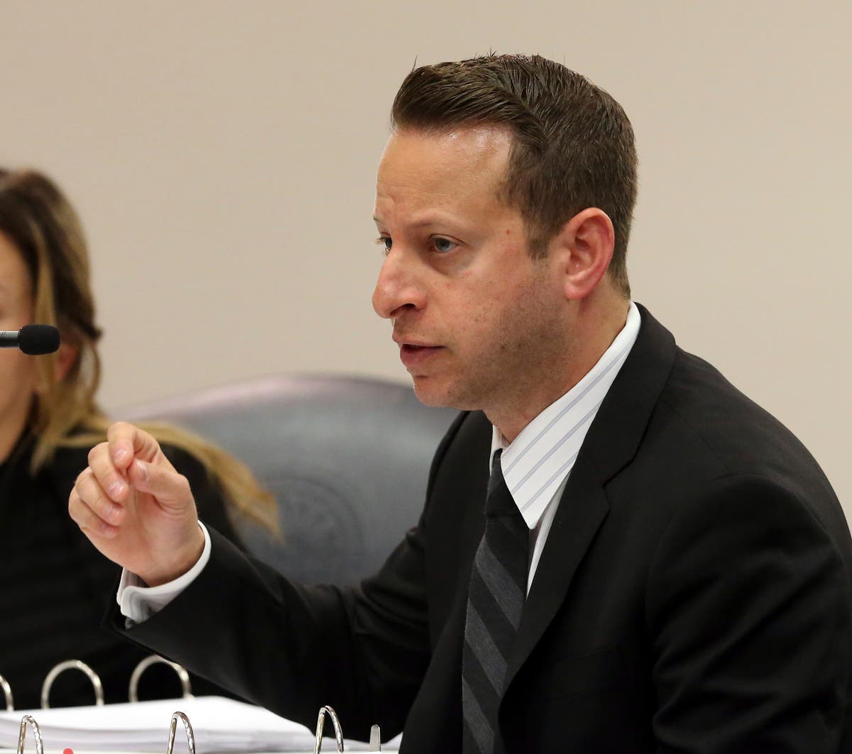 Key Florida official overseeing COVID-19 response resigns 