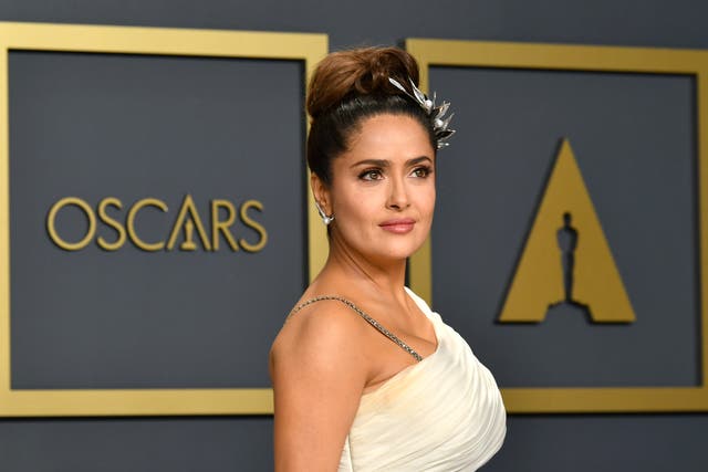 <p>Salma Hayek reveals she almost died of Covid, told doctors, ‘I’d rather die at home’</p>