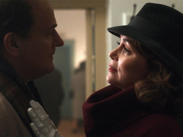 <p>Heartwrenching: Roald Dahl (Hugh Bonneville) and Patricia Neal (Keeley Hawes)</p>