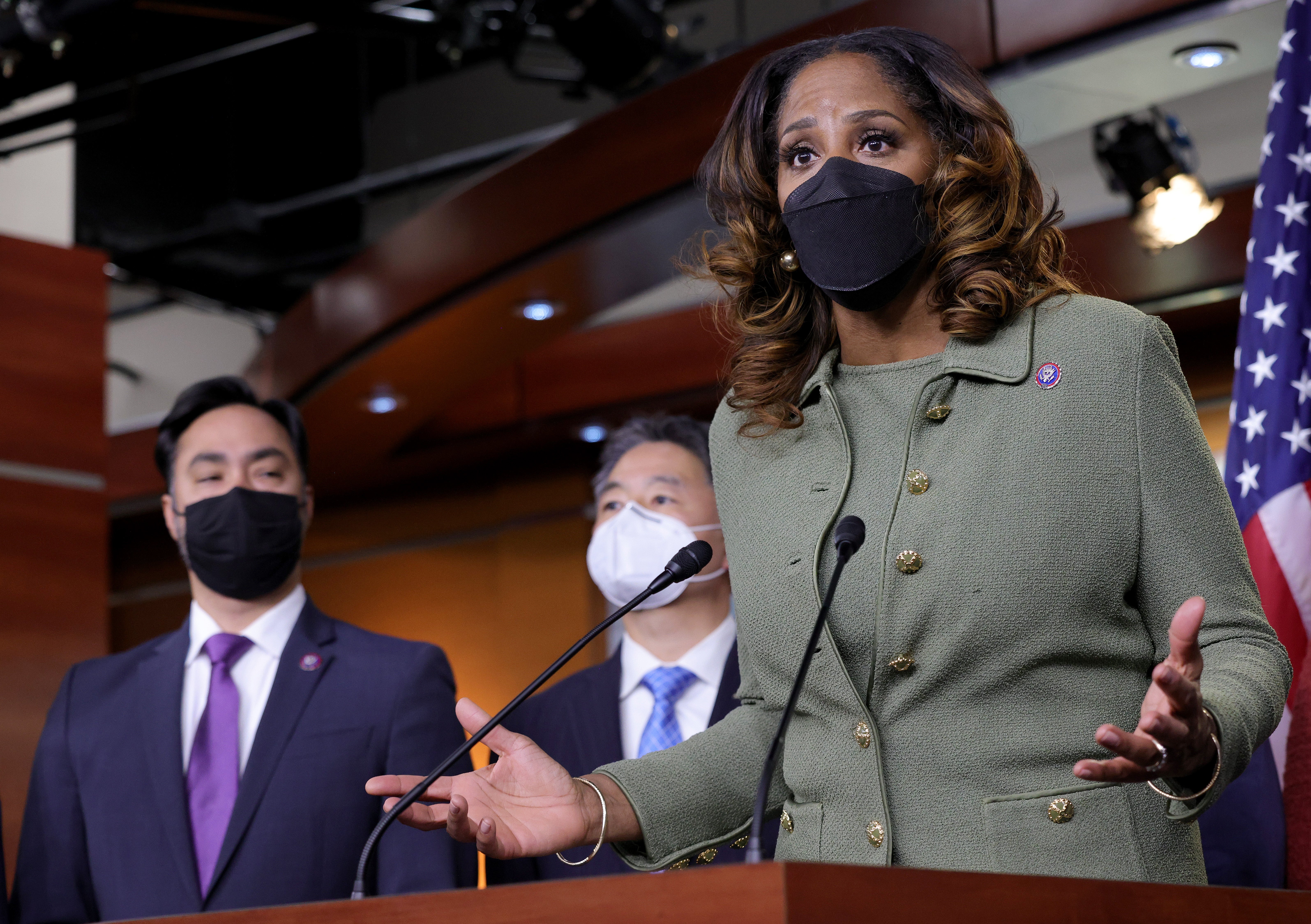 <p> “Esperemos que muchas jurisdicciones en los Estados Unidos presenten cargos contra el expresidente”.</p>